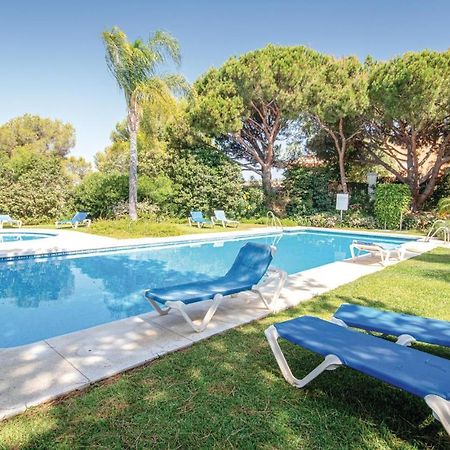 Beautiful Apartment In Marbella-Cabopino With 2 Bedrooms, Wifi And Outdoor Swimming Pool Exterior photo